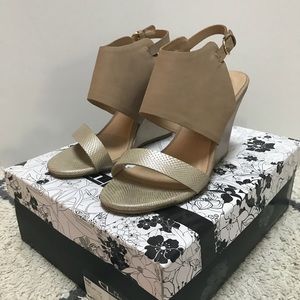 CL By Laundry Baja snake gold wedge